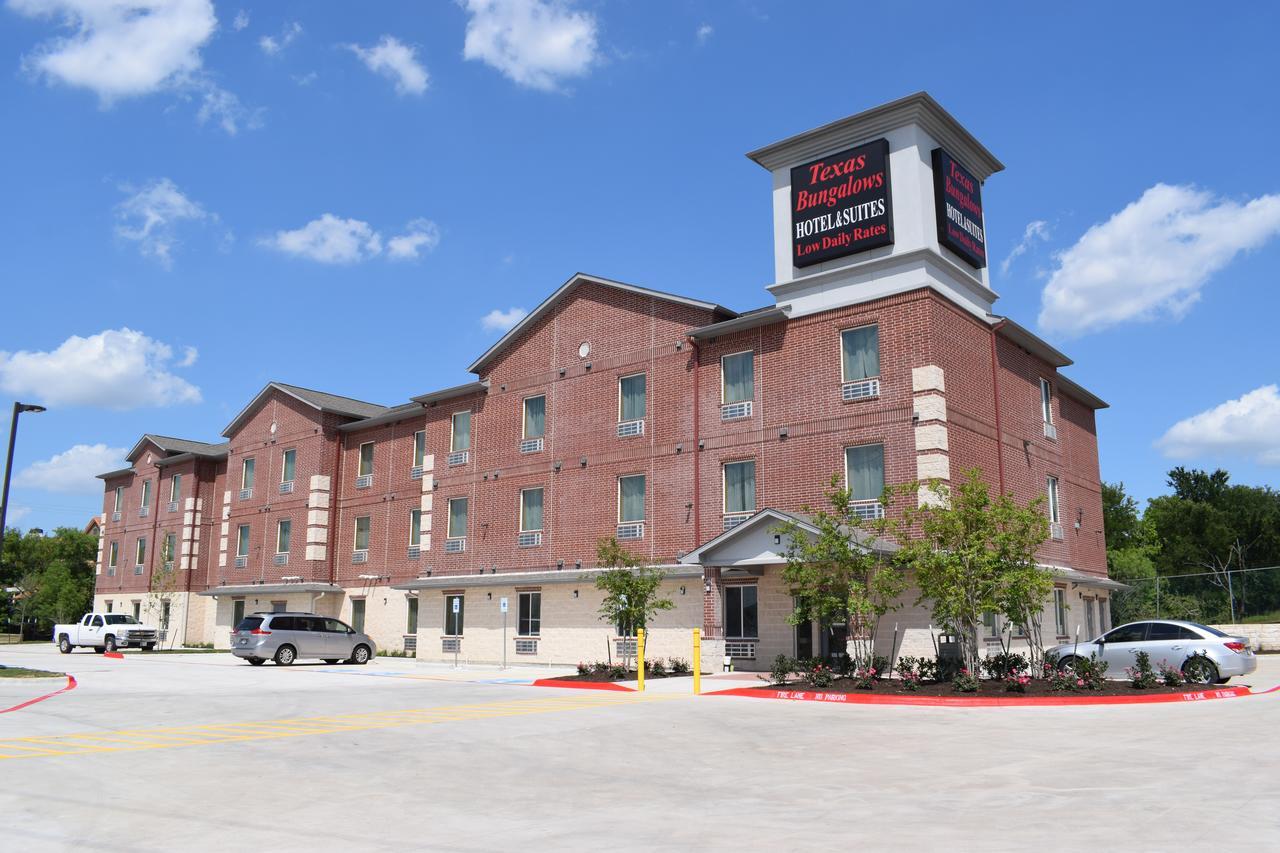 Texas Bungalows Hotel & Suites Austin Exterior photo